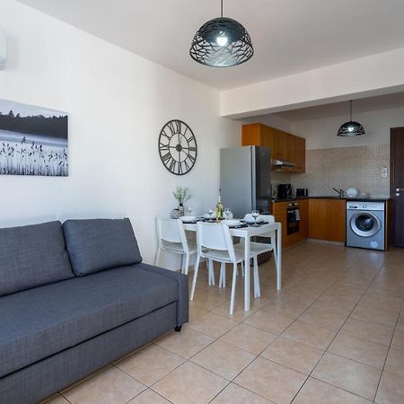 Polyn 1- Bedroom Apartment In Larnaca Zewnętrze zdjęcie