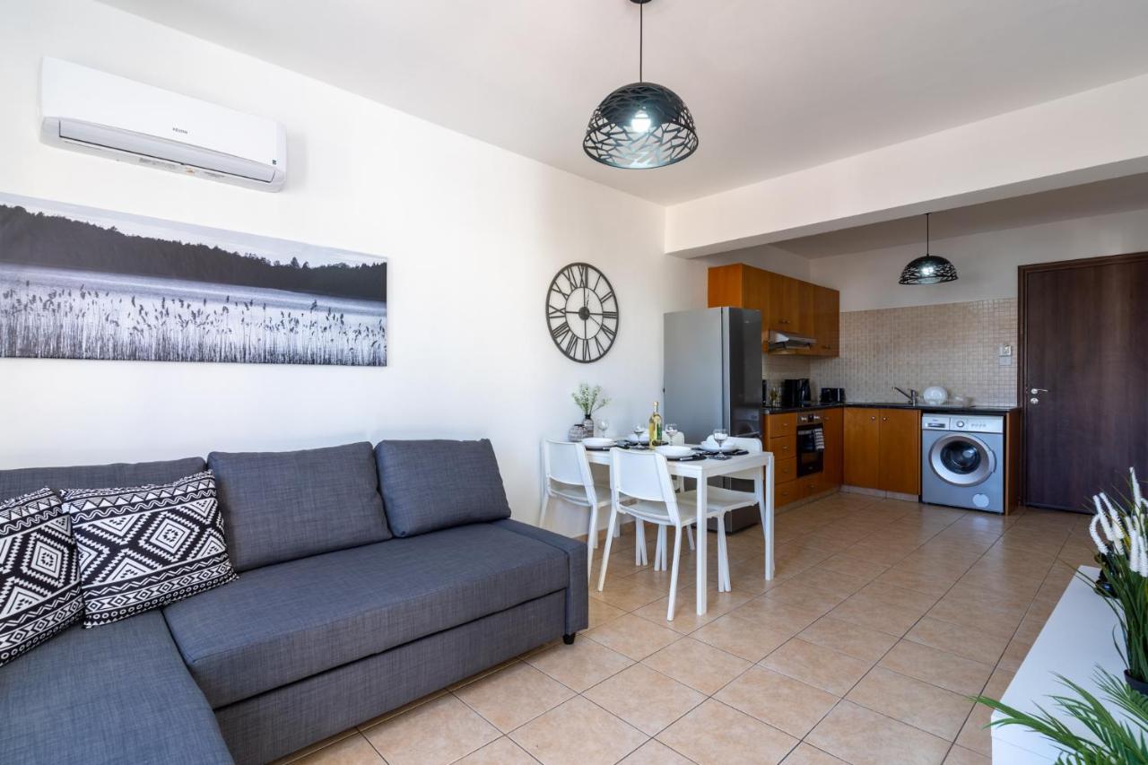 Polyn 1- Bedroom Apartment In Larnaca Zewnętrze zdjęcie
